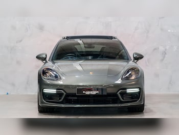 Used Porsche Panamera 2023 for sale - 78998911: Photo
