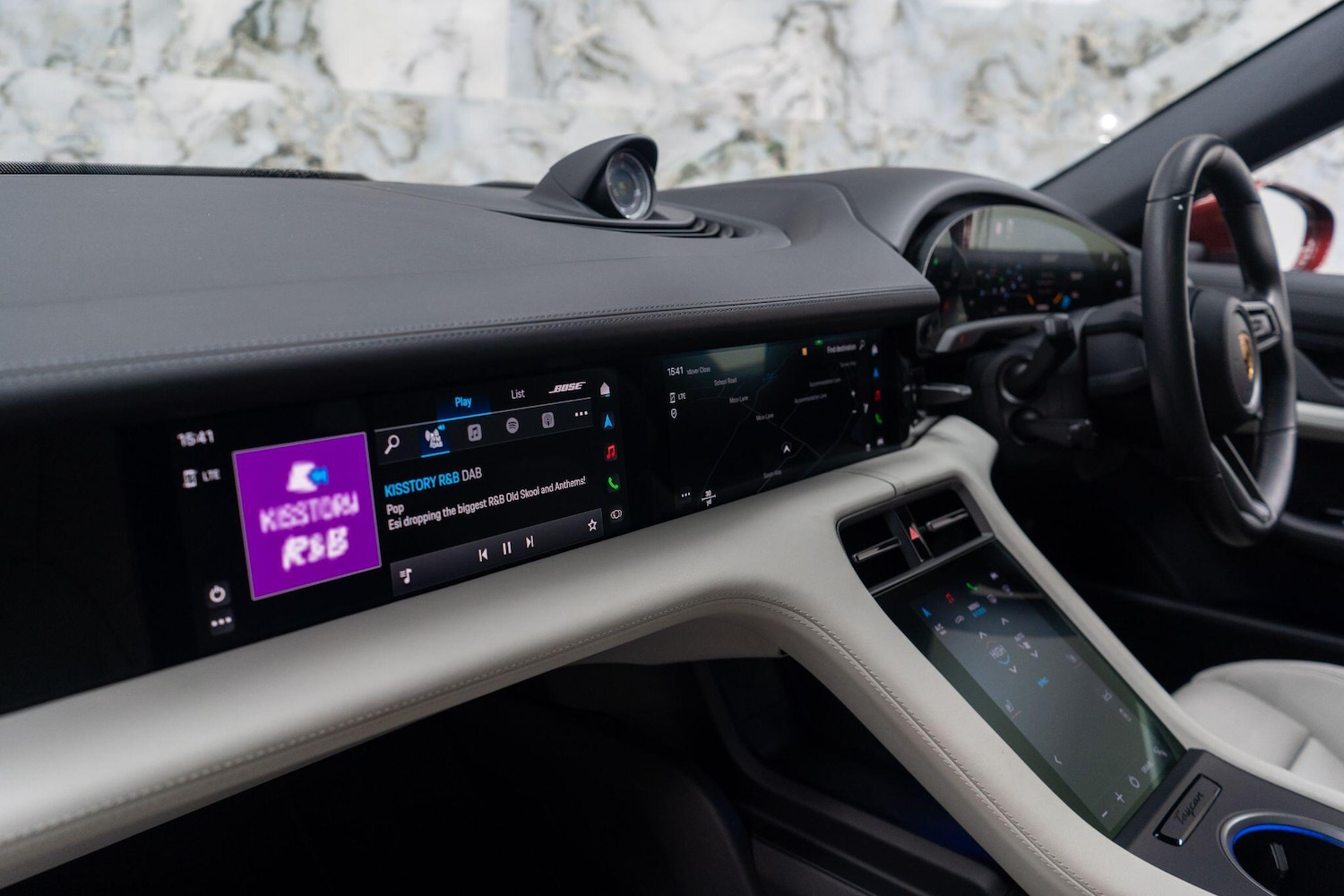 Used Porsche Taycan for sale - 77510248: Photo 2