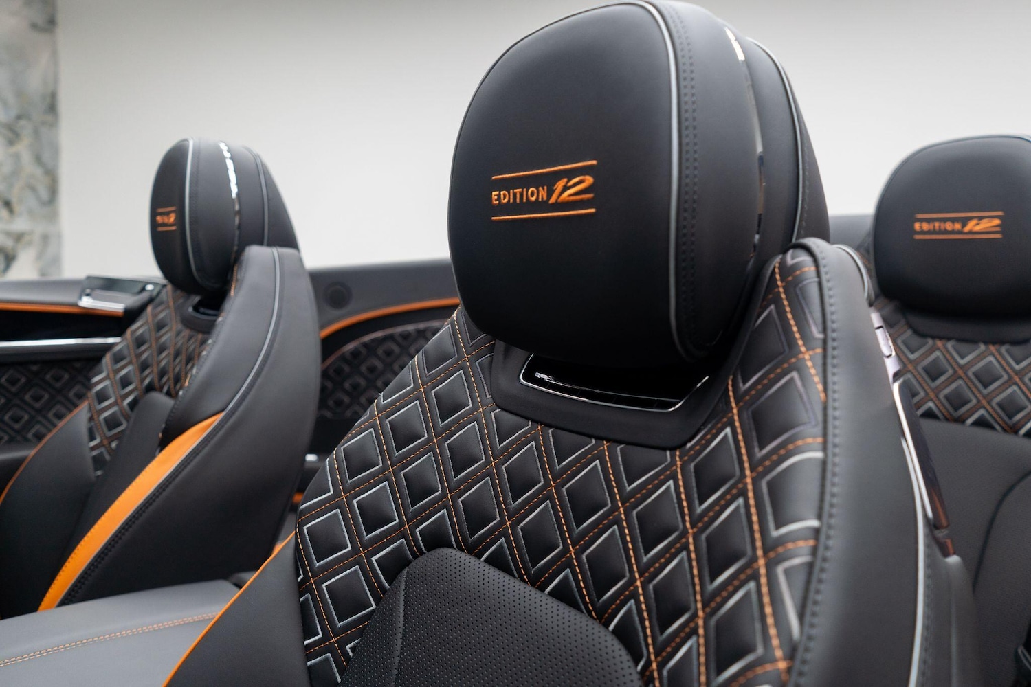 Used Bentley Continental 2024 for sale - 76742427: Photo 2