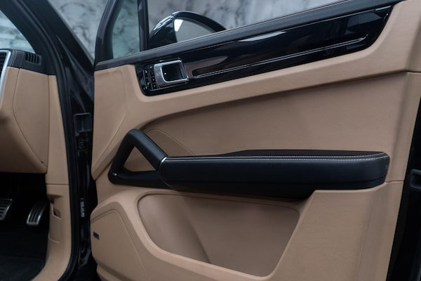 Used Porsche Cayenne 2018 for sale - 75532387: Photo 33