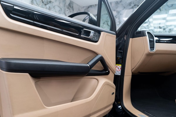 Used Porsche Cayenne 2018 for sale - 75532387: Photo 40