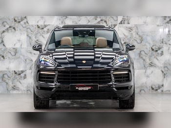 Used Porsche Cayenne 2018 for sale - 75532387: Photo