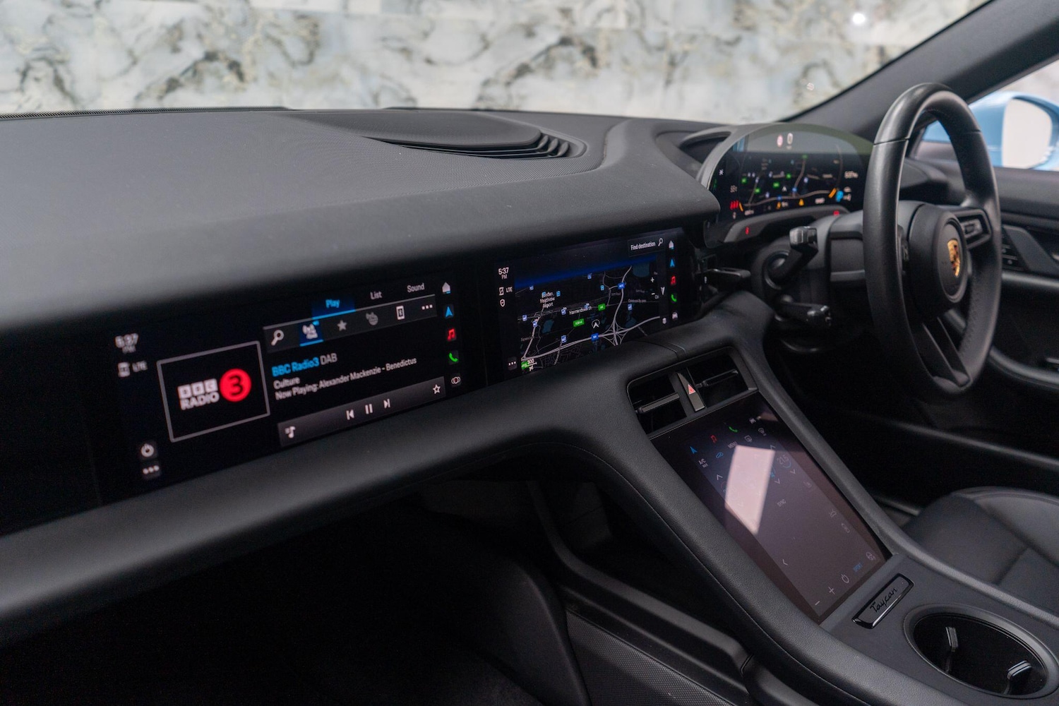 Used Porsche Taycan 2021 for sale - 76992605: Photo 2