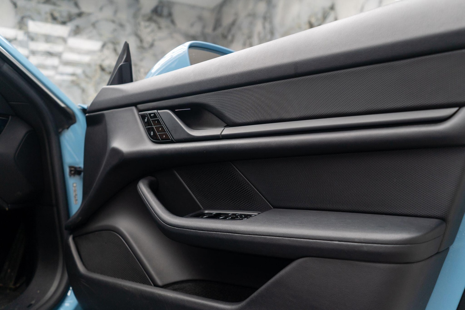 Used Porsche Taycan 2021 for sale - 76992605: Photo 29