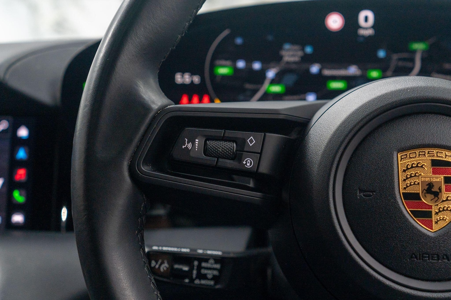 Used Porsche Taycan 2021 for sale - 76992605: Photo 32