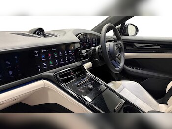 Used Porsche Panamera 2025 for sale - 77722572: Photo