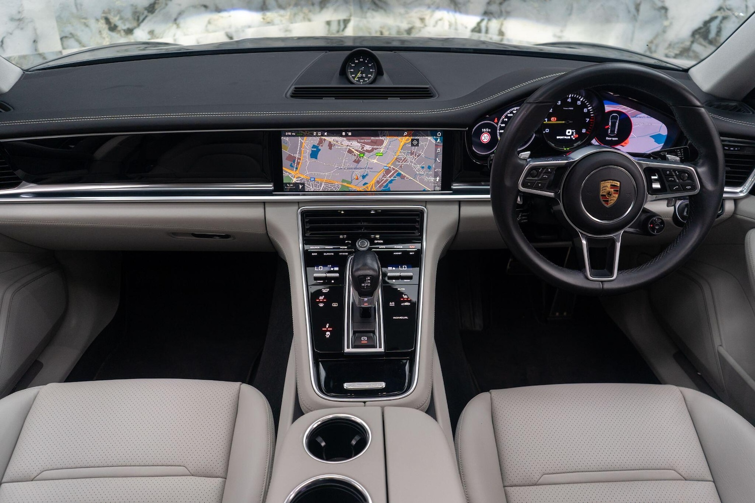 Used Porsche Panamera 2018 for sale - 76472452: Photo 11