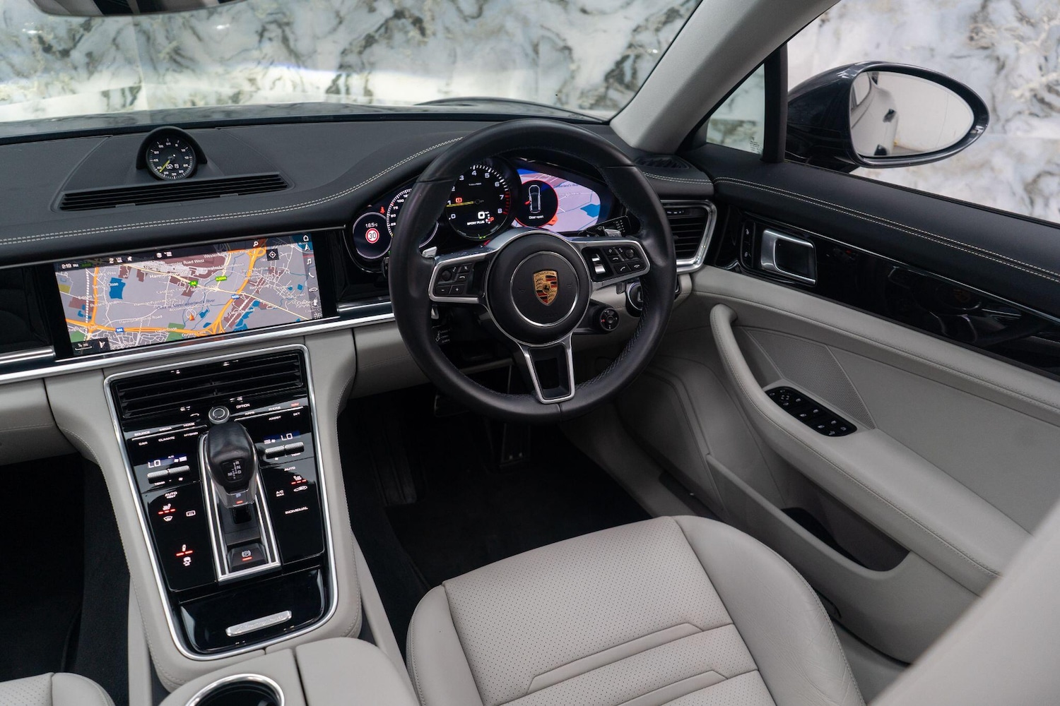 Used Porsche Panamera 2018 for sale - 76472452: Photo 12