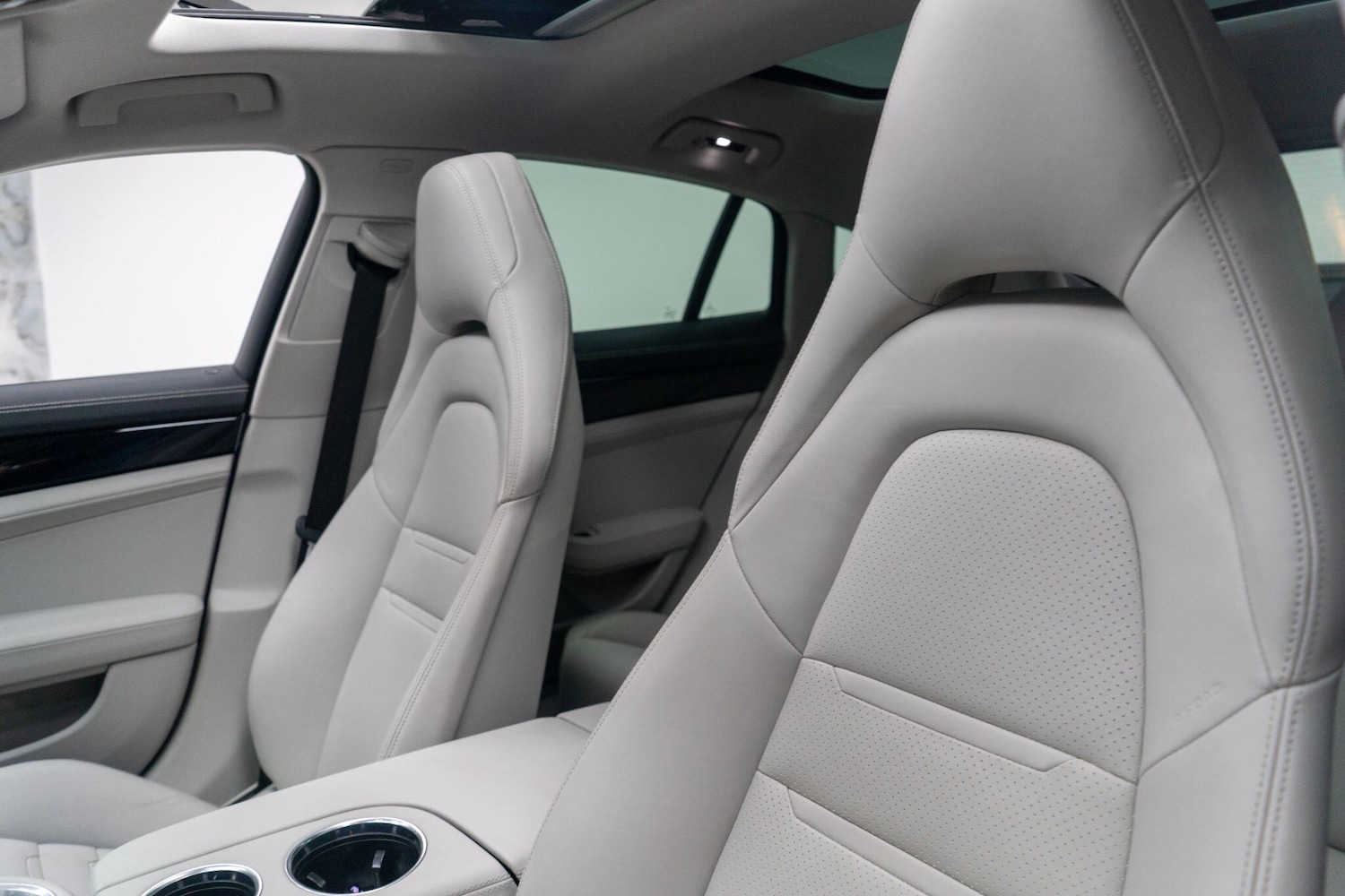 Used Porsche Panamera 2018 for sale - 76472452: Photo 15