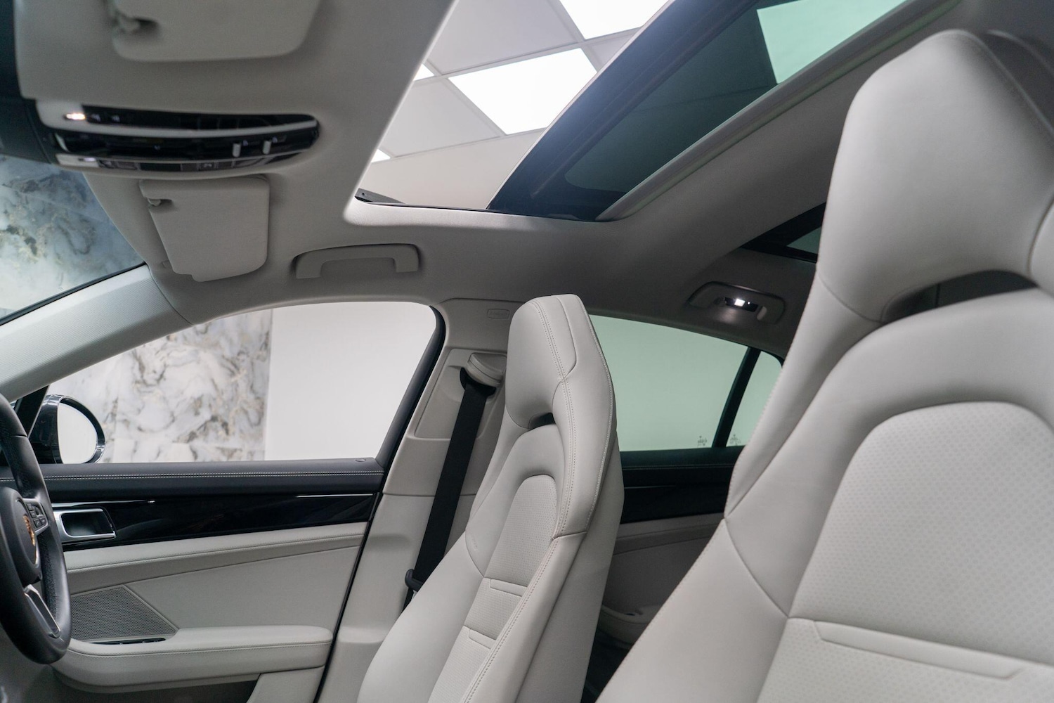 Used Porsche Panamera 2018 for sale - 76472452: Photo 16