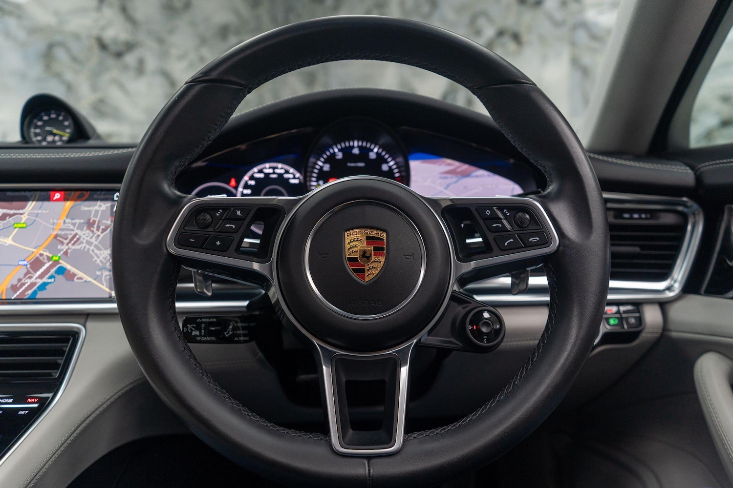 Used Porsche Panamera 2018 for sale - 76472452: Photo 31