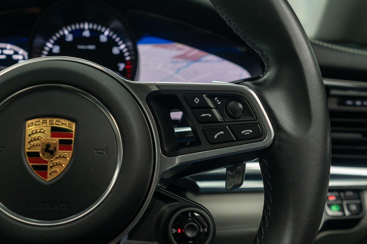 Used Porsche Panamera 2018 for sale - 76472452: Photo 34