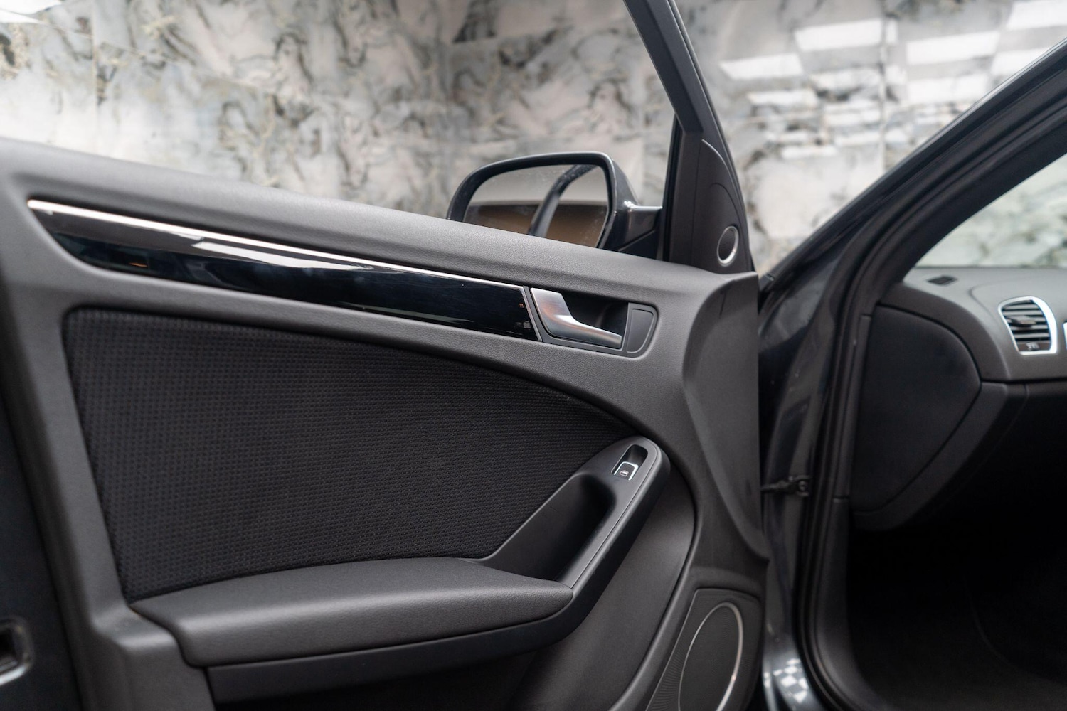 Used Audi A4 2014 for sale - 77230236: Photo 33