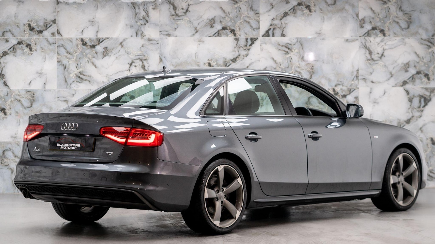 Used Audi A4 2014 for sale - 77230236: Photo 6