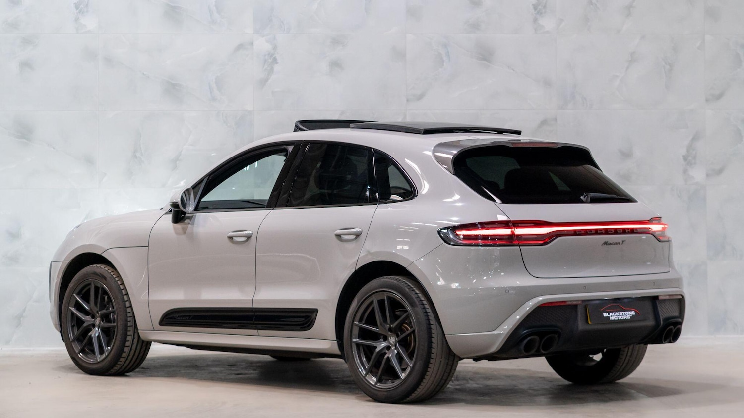 Used Porsche Macan 2023 for sale - 78184279: Photo 10