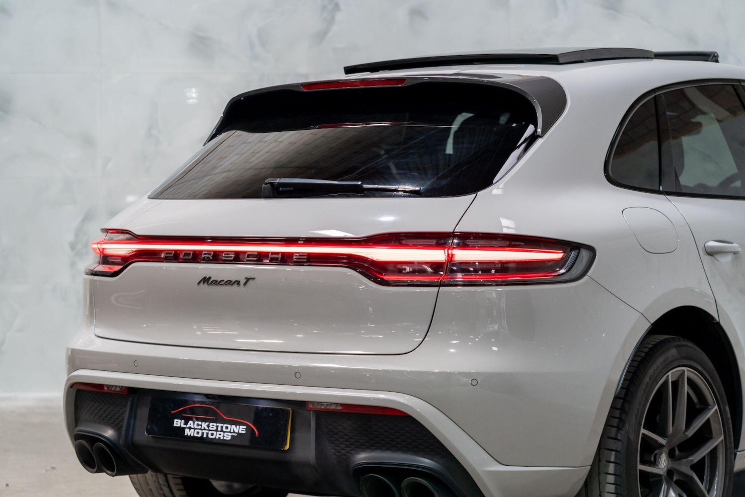 Used Porsche Macan 2023 for sale - 78184279: Photo 14