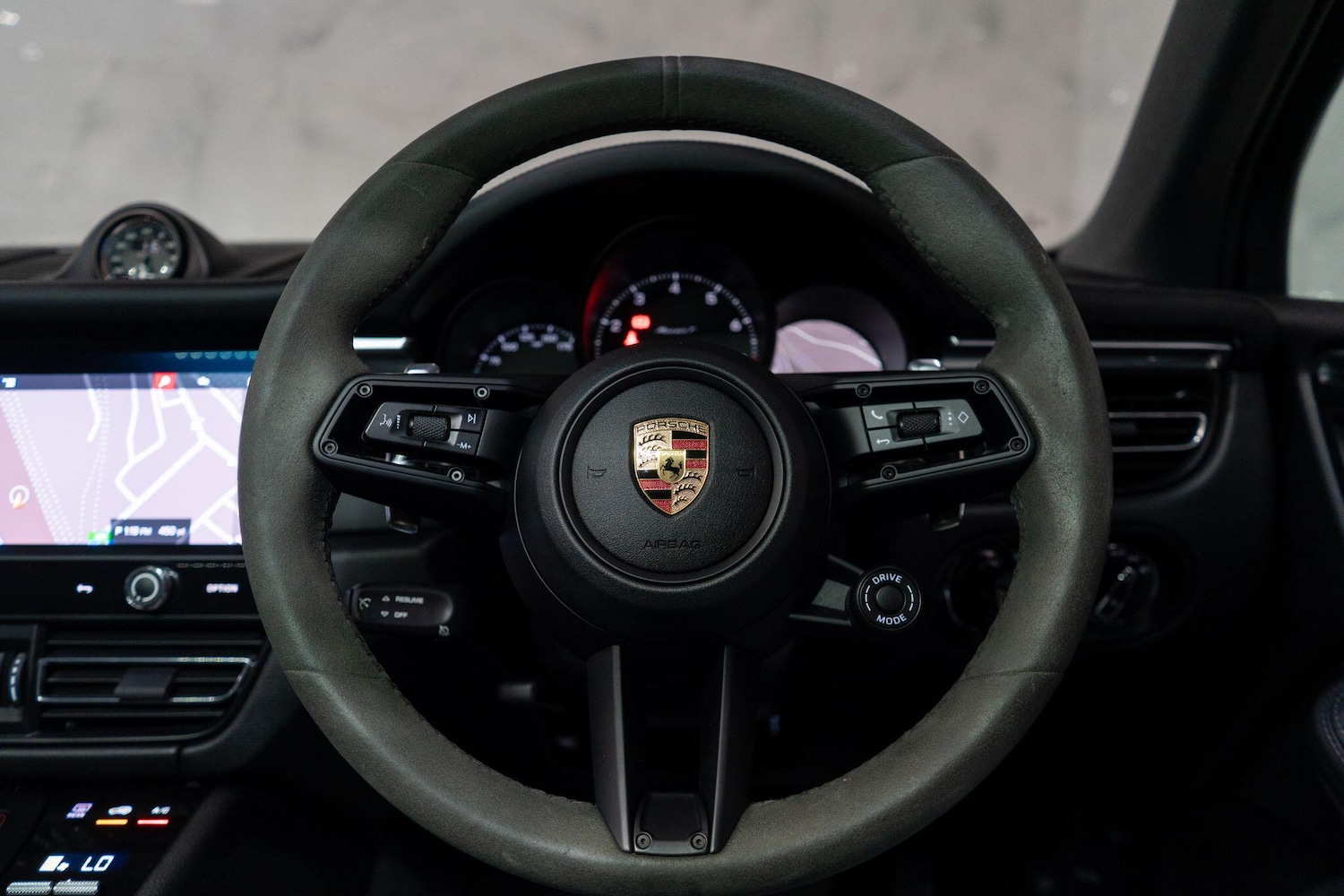 Used Porsche Macan 2023 for sale - 78184279: Photo 15