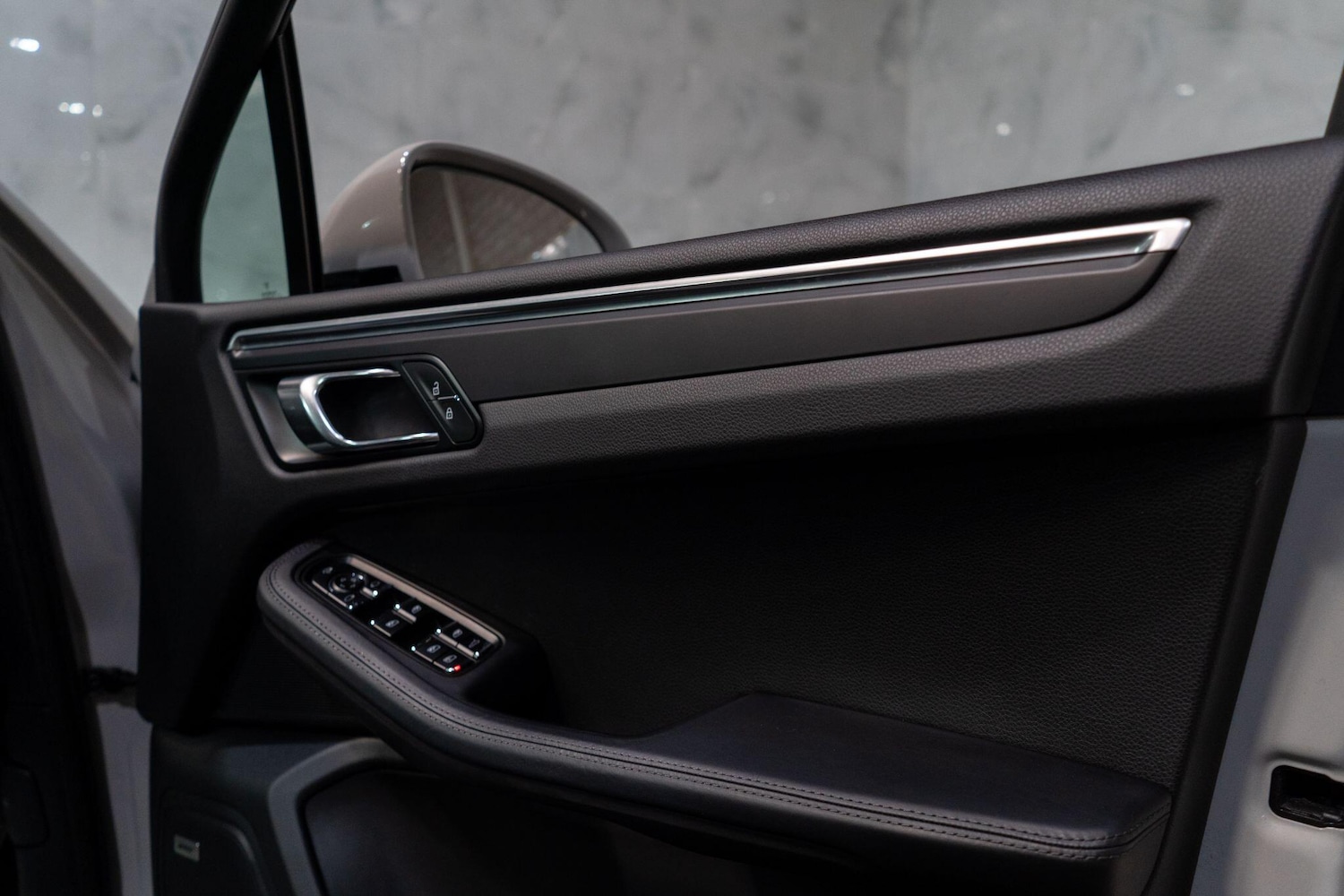 Used Porsche Macan 2023 for sale - 78184279: Photo 28