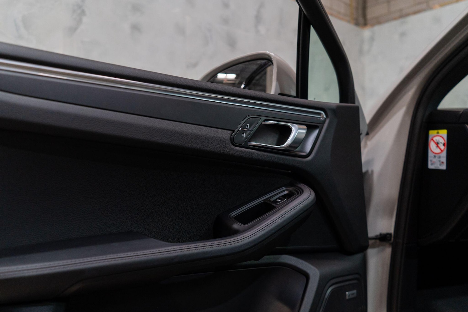 Used Porsche Macan 2023 for sale - 78184279: Photo 35