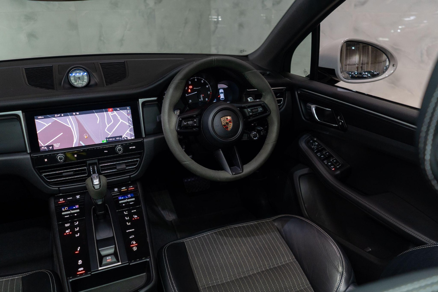 Used Porsche Macan 2023 for sale - 78184279: Photo 38