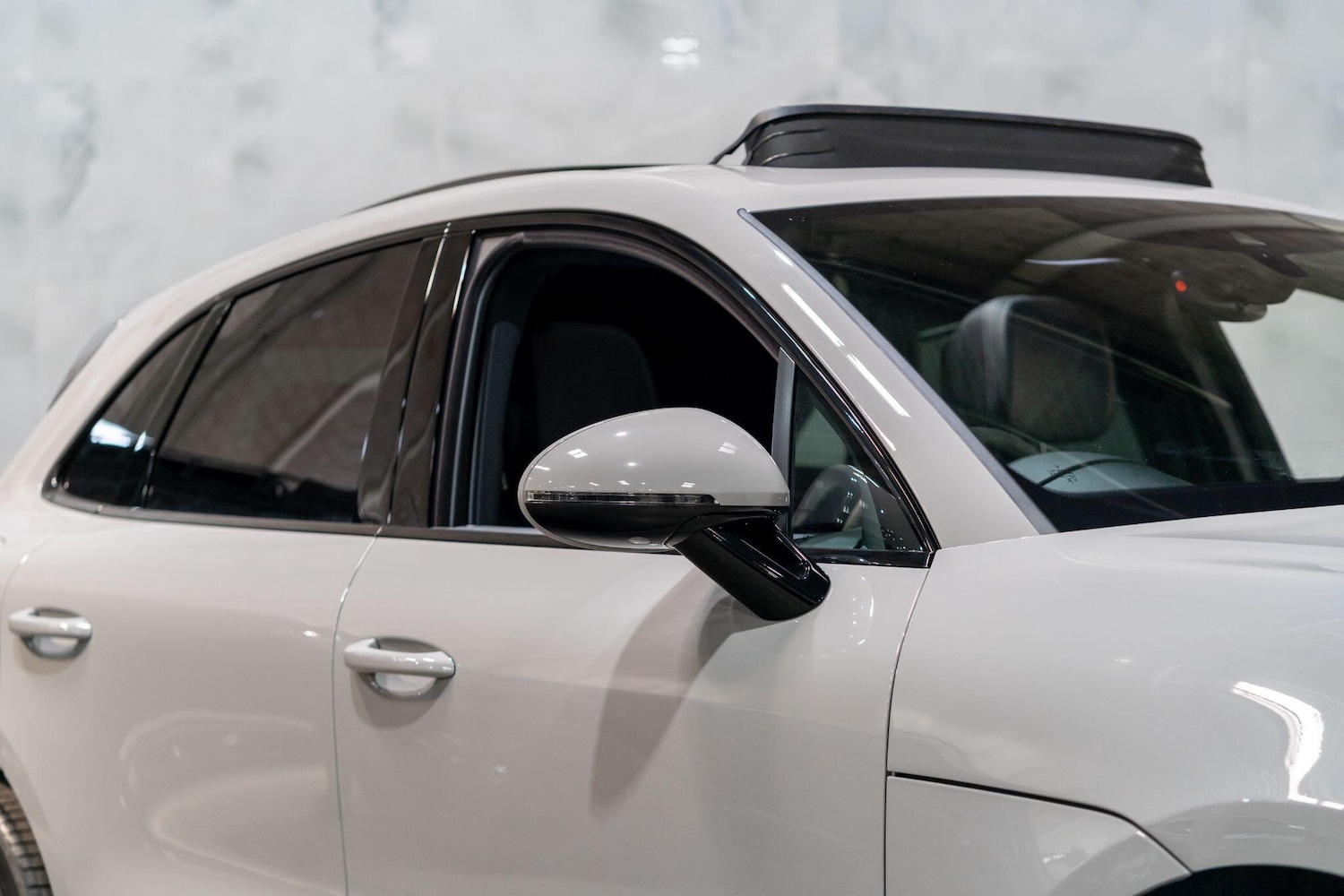 Used Porsche Macan 2023 for sale - 78184279: Photo 4