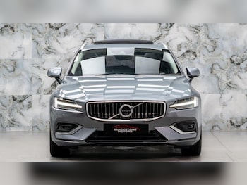 Used Volvo V60 2020 for sale - 76765713: Photo