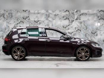 Used Volkswagen Golf 2017 for sale - 77331495: Photo