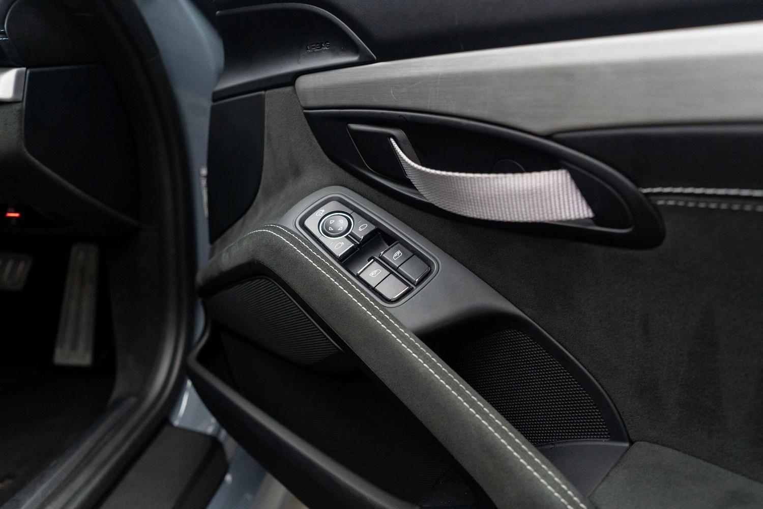 Used Porsche 718 Cayman 2023 for sale - 76802210: Photo 32