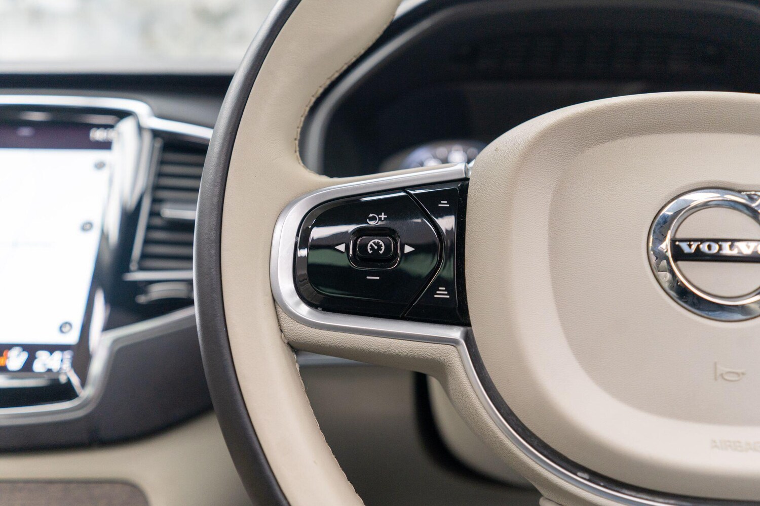 Used Volvo XC90 2022 for sale - 77376900: Photo 38