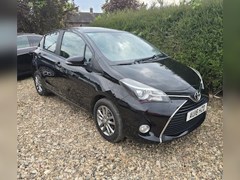 Used Toyota Yaris 2016 for sale - 78436308: Photo