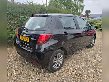 Used Toyota Yaris 2016 for sale - 78436308: Photo