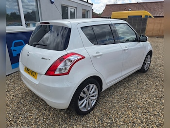 Used Suzuki Swift 2015 for sale - 79381638: Photo