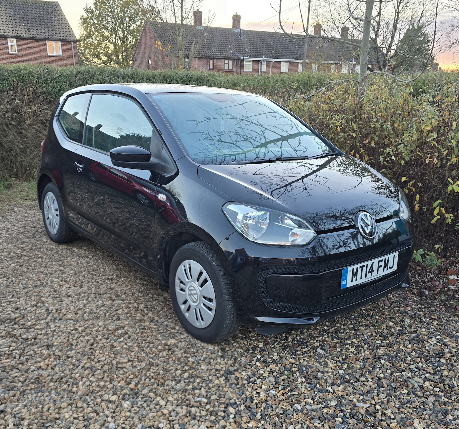 Used Volkswagen up! 2014 for sale - 76618825: Photo 1