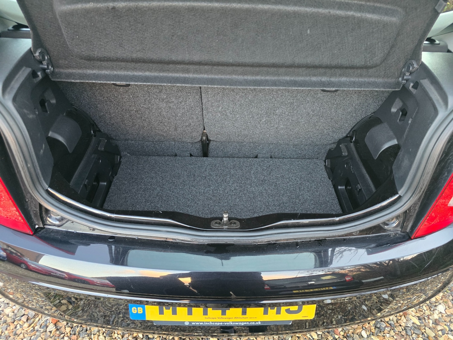 Used Volkswagen up! 2014 for sale - 76618825: Photo 14