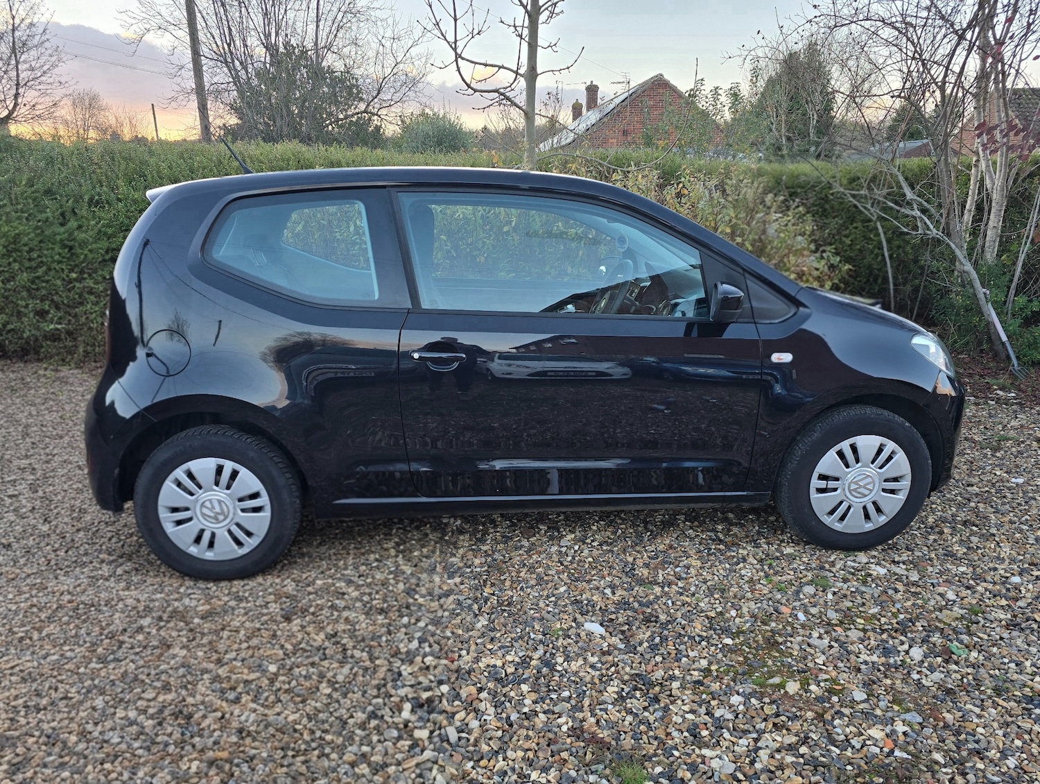 Used Volkswagen up! 2014 for sale - 76618825: Photo 3