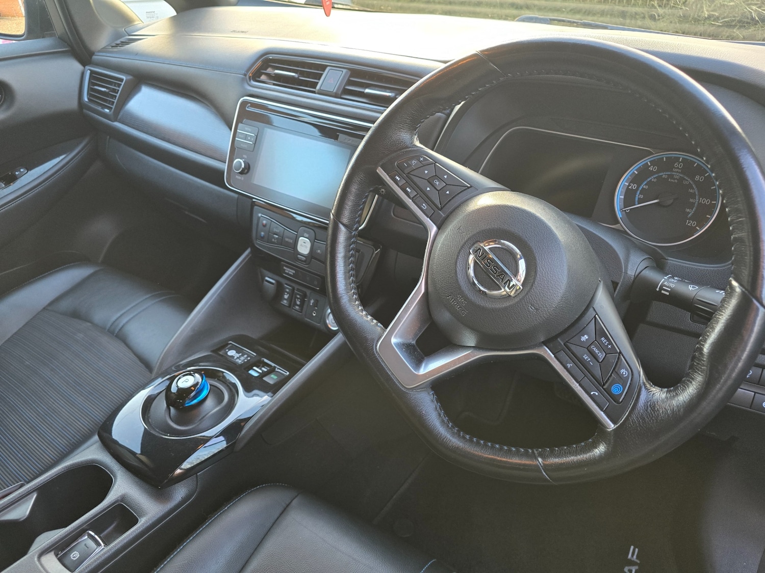 Used Nissan Leaf 2018 for sale - 77251357: Photo 10