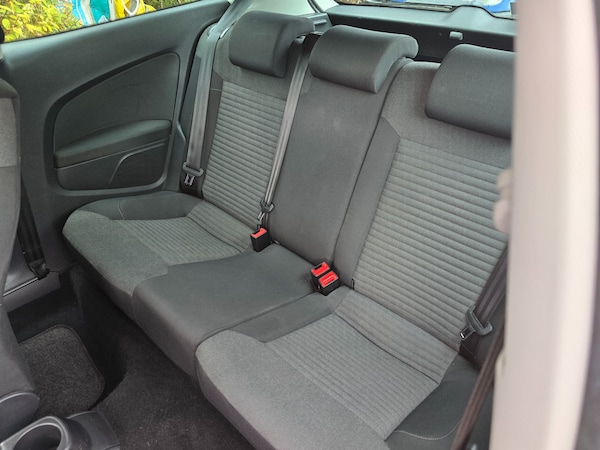 Used Volkswagen Polo 2011 for sale - 76272781: Photo 16