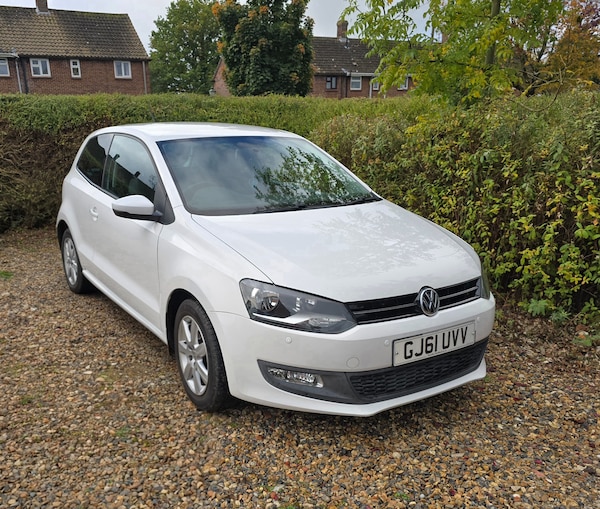 Used Volkswagen Polo 2011 for sale - 76272781: Photo 1