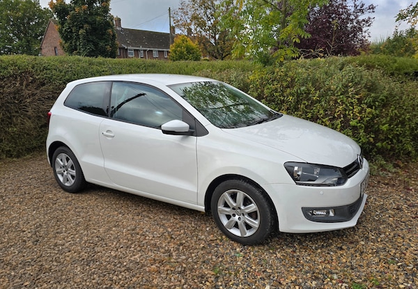 Used Volkswagen Polo 2011 for sale - 76272781: Photo 2