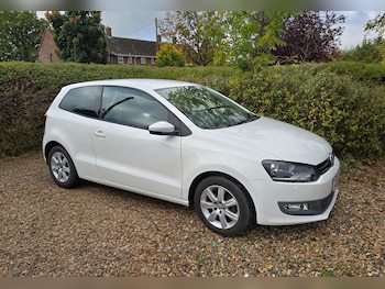 Used Volkswagen Polo 2011 for sale - 76272781: Photo 2