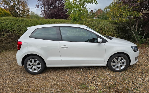 Used Volkswagen Polo 2011 for sale - 76272781: Photo 3
