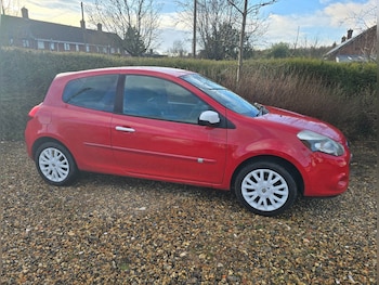 Used Renault Clio 2010 for sale - 77579766: Photo