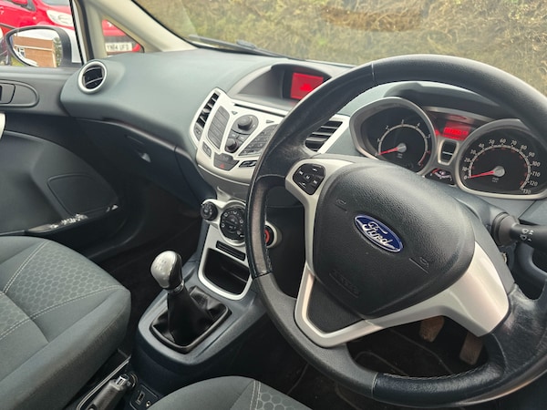 Used Ford Fiesta 2011 for sale - 76242641: Photo 11