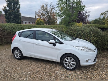 Used Ford Fiesta 2011 for sale - 76242641: Photo 2