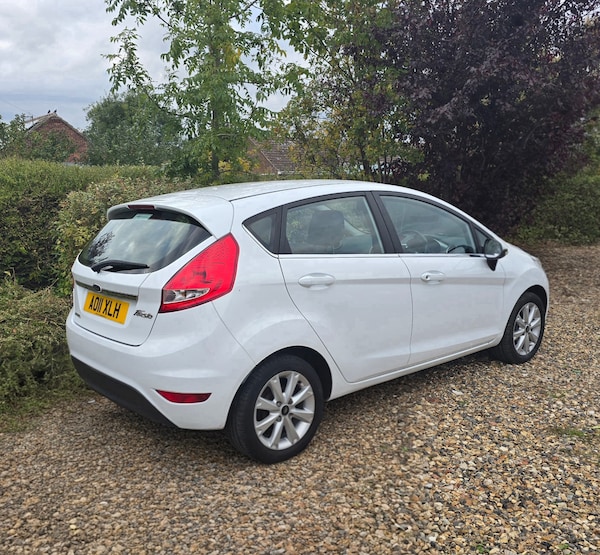 Used Ford Fiesta 2011 for sale - 76242641: Photo 4