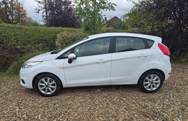 Used Ford Fiesta 2011 for sale - 76242641: Photo 8