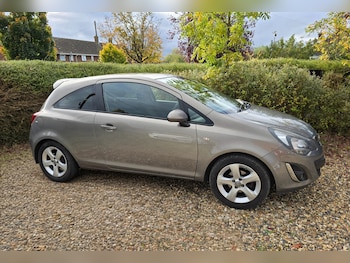 Used Vauxhall Corsa 2015 for sale - 76281793: Photo 2