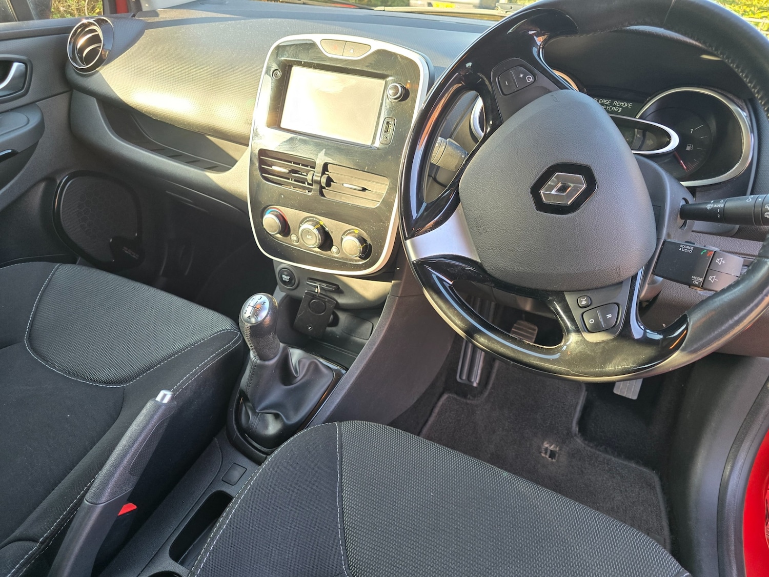 Used Renault Clio 2016 for sale - 77801837: Photo 10