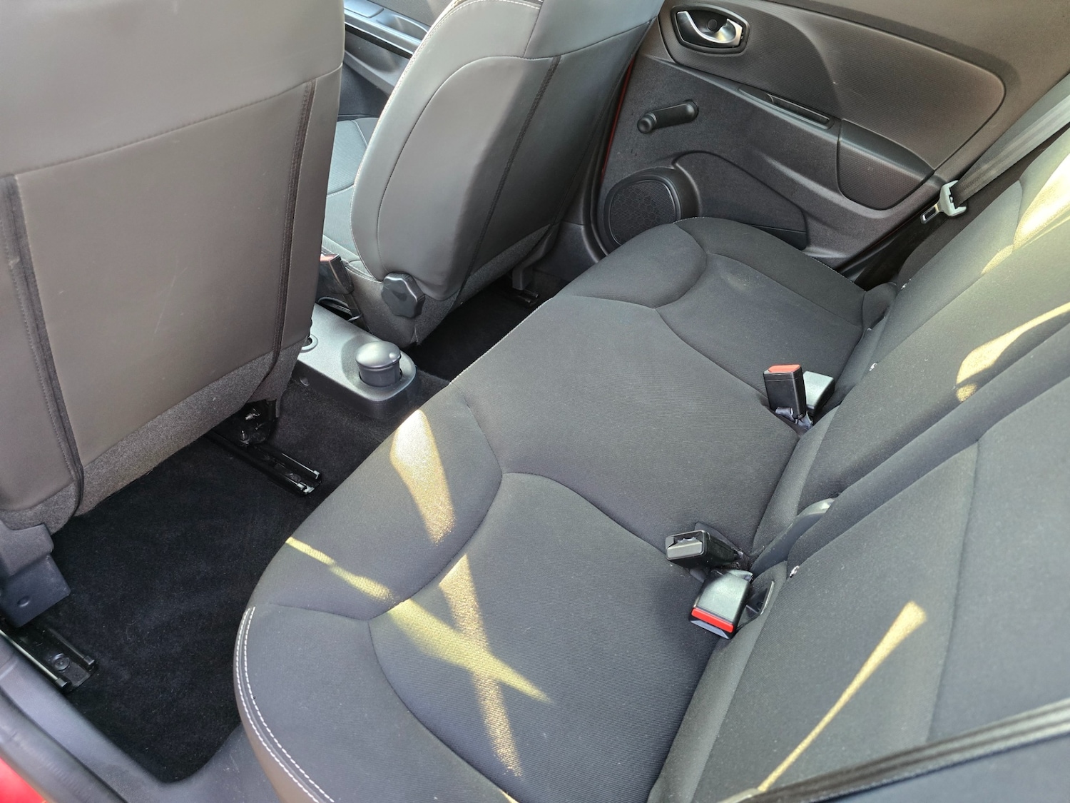 Used Renault Clio 2016 for sale - 77801837: Photo 12