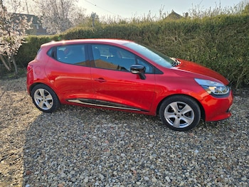 Used Renault Clio 2016 for sale - 77801837: Photo